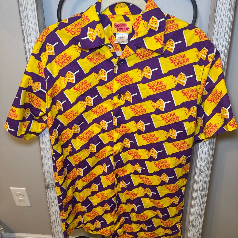 Sugar Daddy Candy Purple Graphic‎ Button Up Shirt Mens Small 2001 Licensed Small